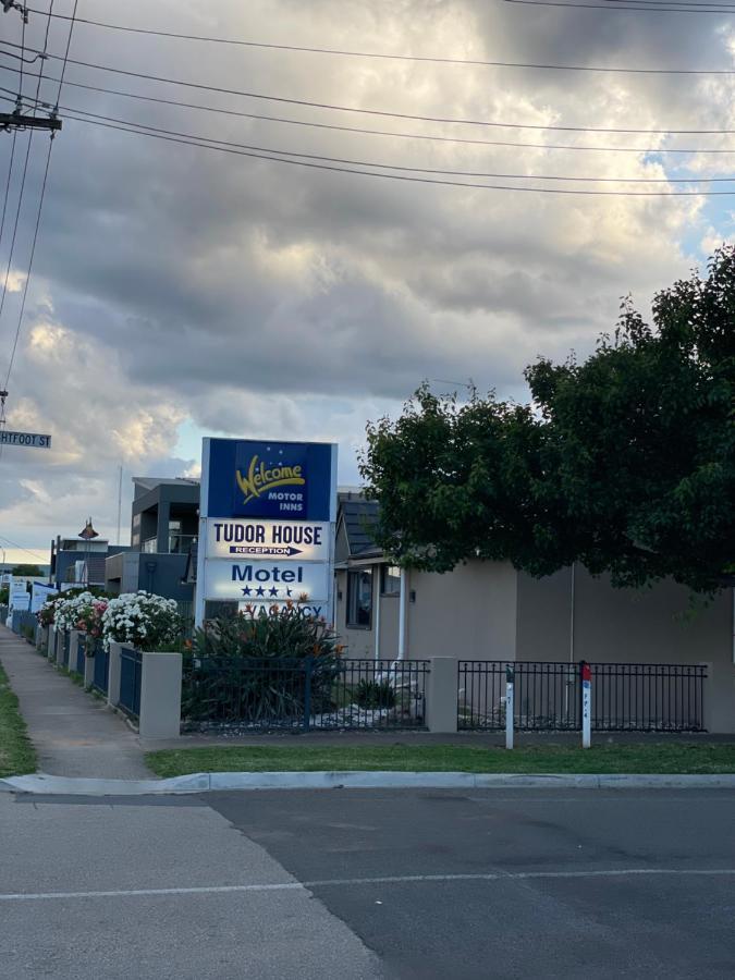 Shepparton Motor Inn Tudor House Motel Exterior photo